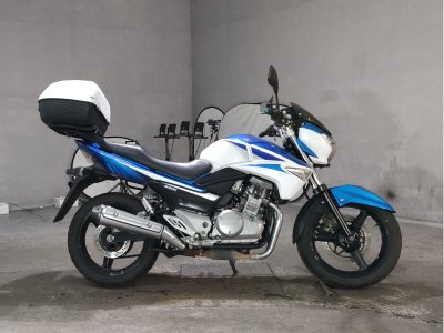 Suzuki GSR250