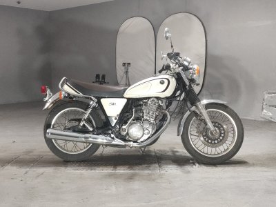 Yamaha SR 400