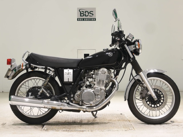 Yamaha SR 400