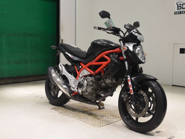 Suzuki GLADIUS 400 ABS — фото 3
