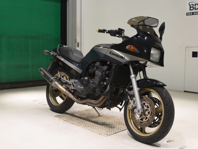 Kawasaki GPZ900R — фото 3