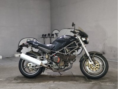 Ducati MONSTER 900