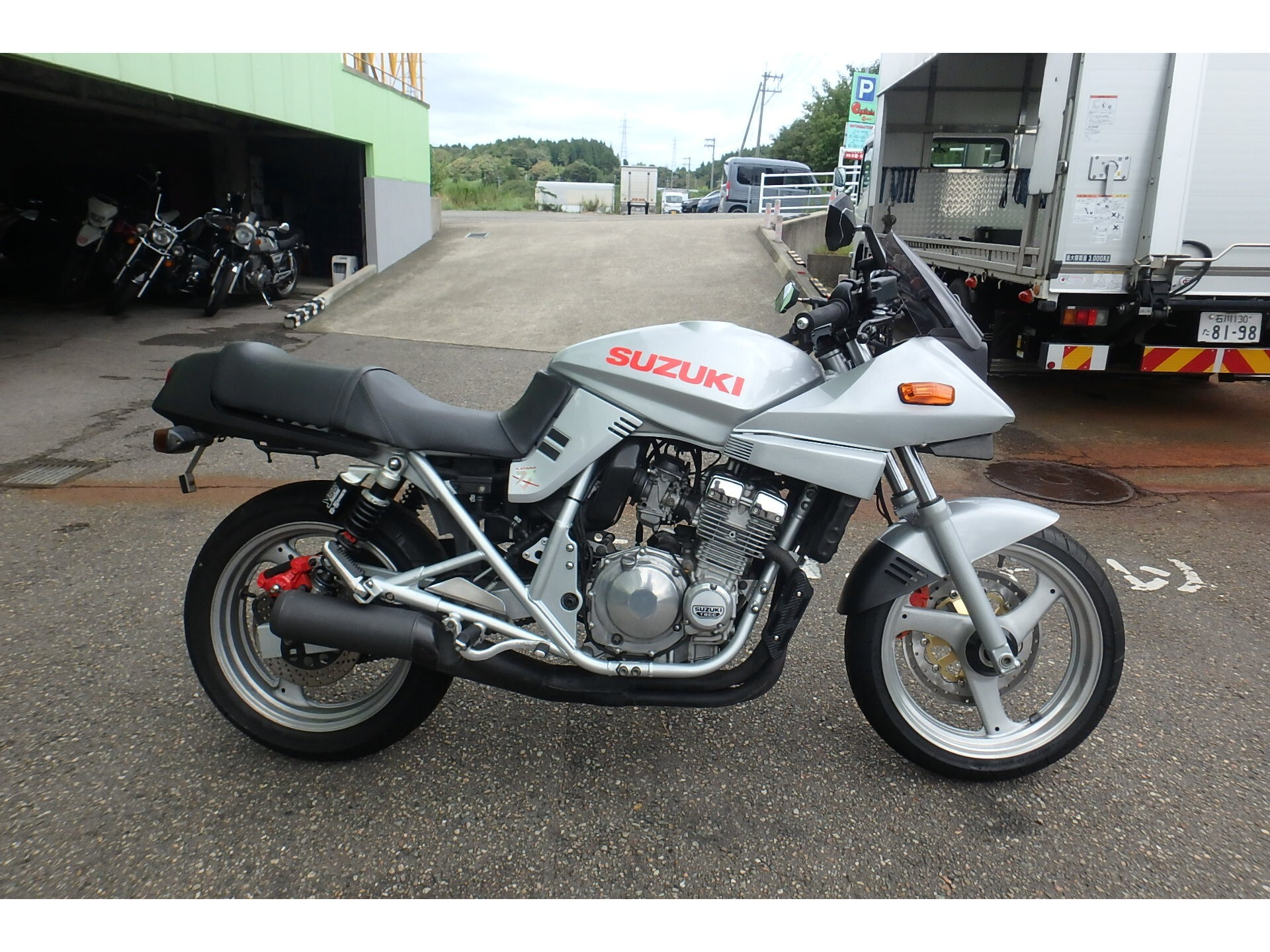Suzuki GSX250S KATANA