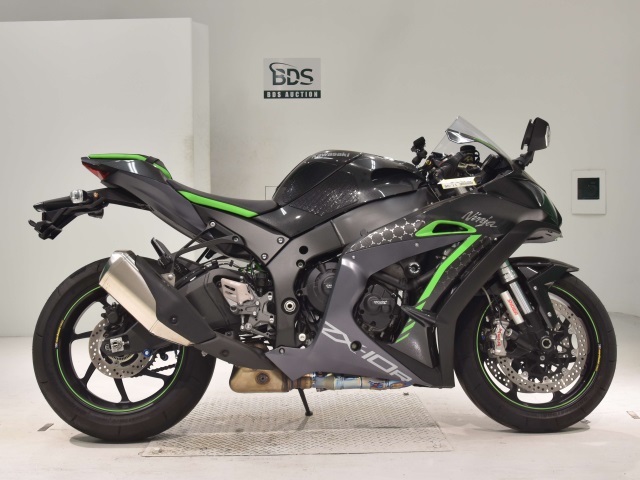 0290] Kawasaki NINJA ZX-10R - ZXT02E-002211