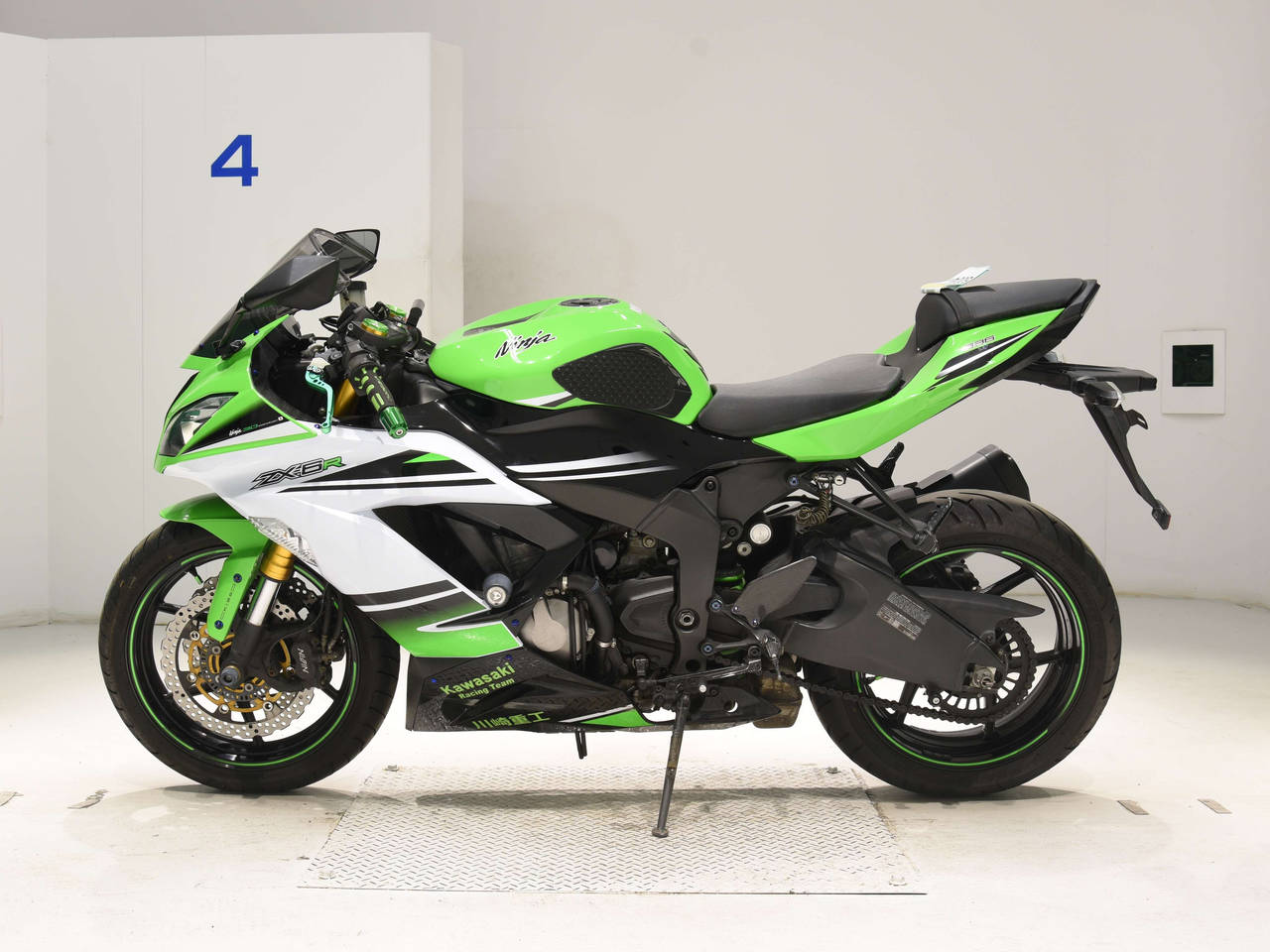 5004] Kawasaki ZX-6RA - JKBZX636EFA014530