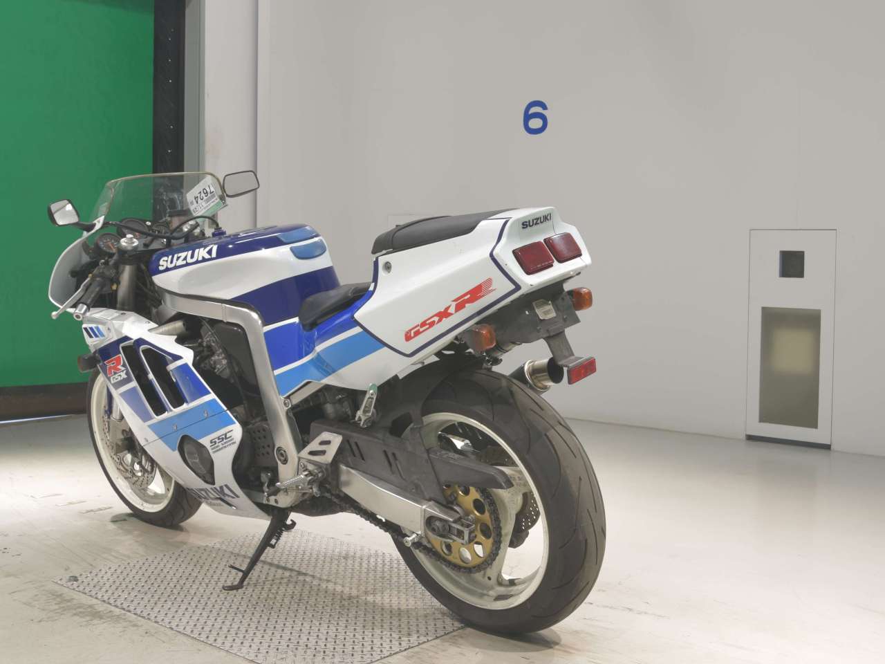 7624] Suzuki GSX-R400 - GK76A-101012