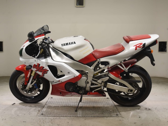 Yamaha YZF-R1 — фото 2