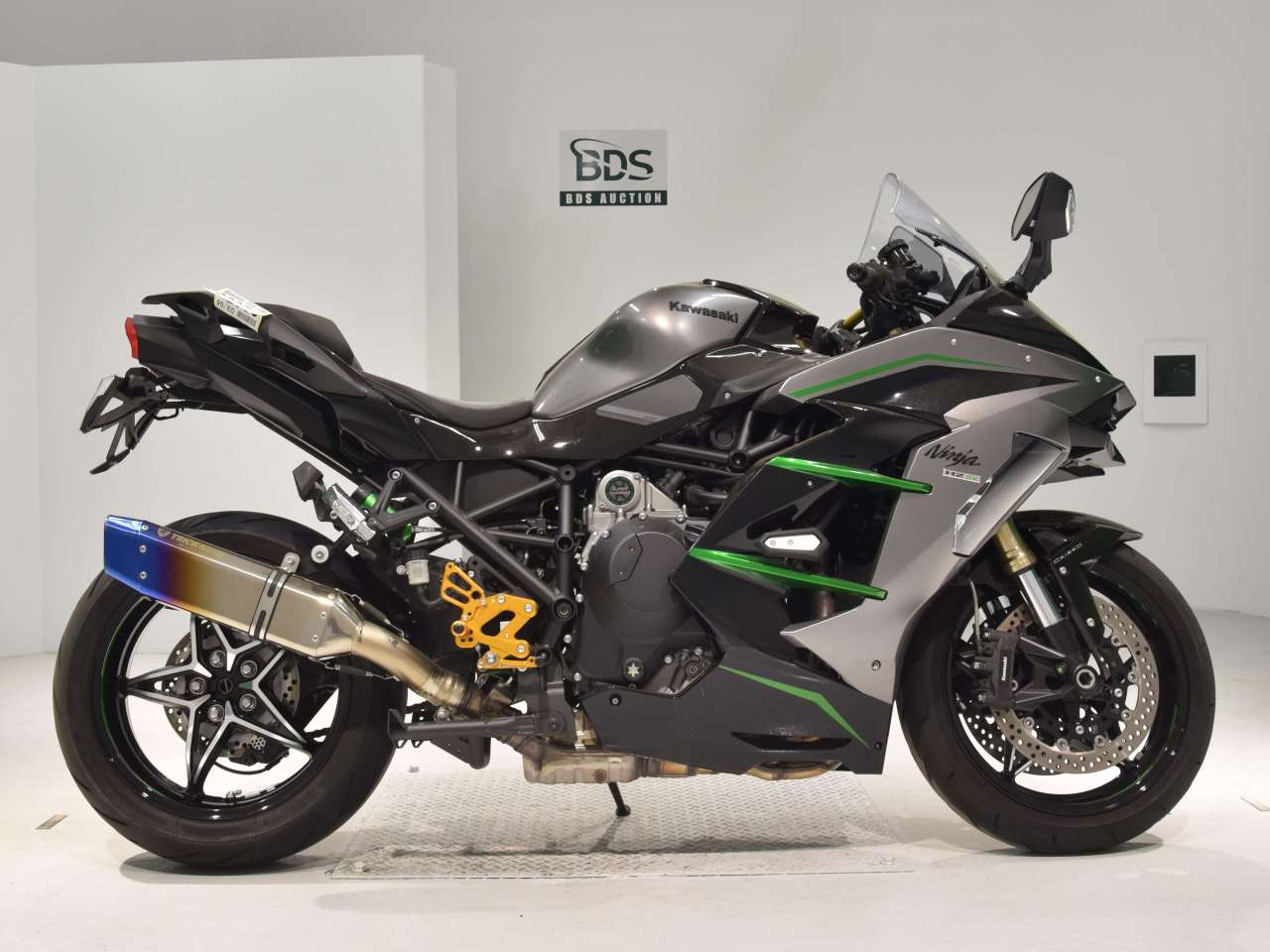 2627] Kawasaki NINJA H2 SX - ZXT02A-009887
