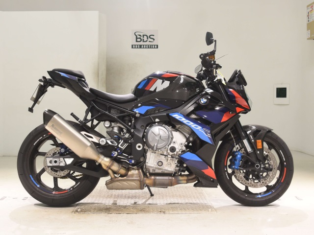 BMW M1000R