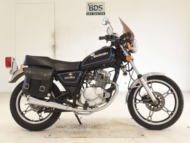 Suzuki GN125