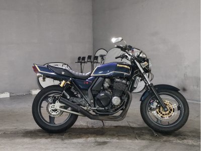 Kawasaki ZRX400