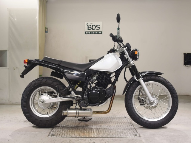 Yamaha TW225