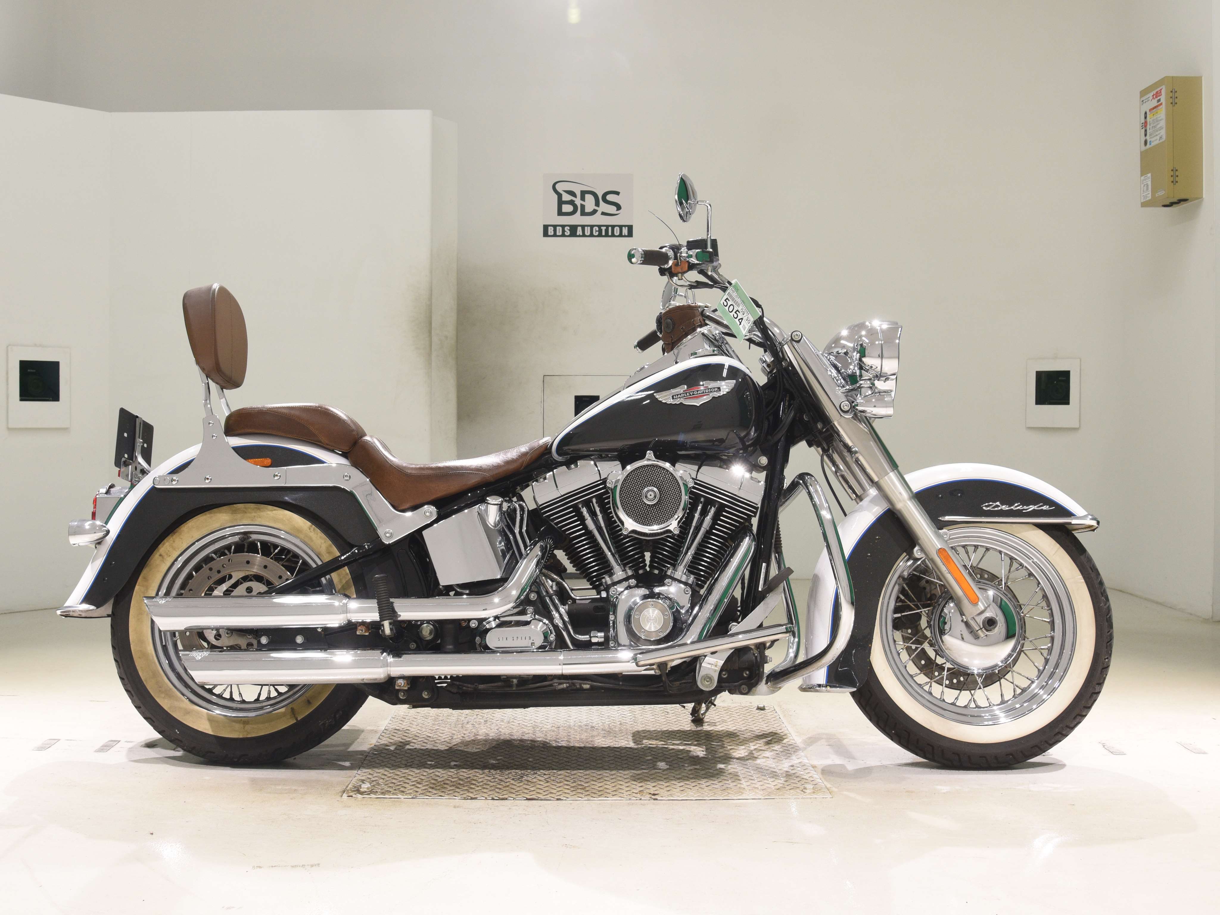 HD DELUXE FLSTN1580