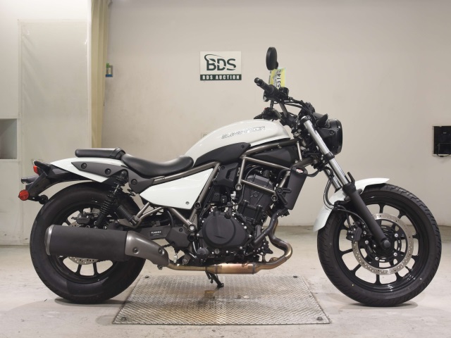 Kawasaki ELIMINATOR400-3