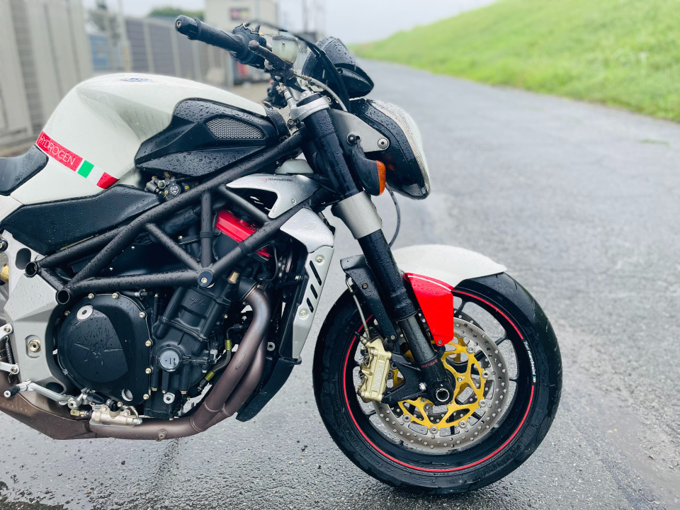 MV Agusta BRUTALE 910R — фото 15