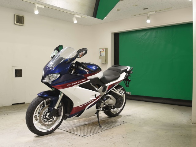 Honda VFR800F — фото 4