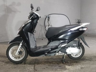 Honda LEAD125 — фото 2