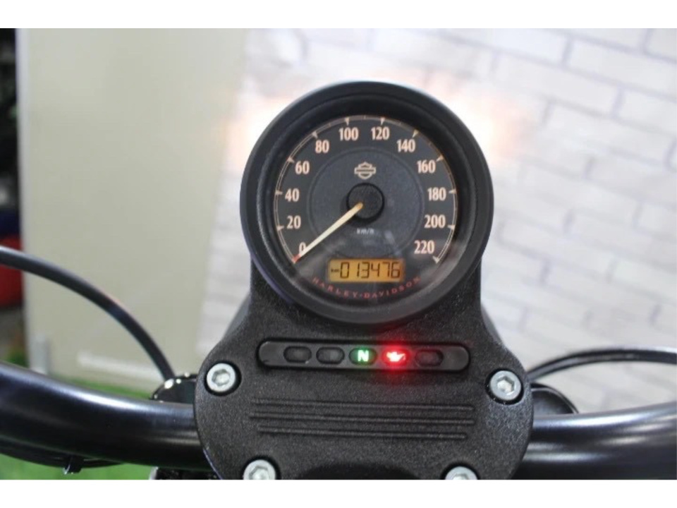 HD SPORTSTER XL883R — фото 3