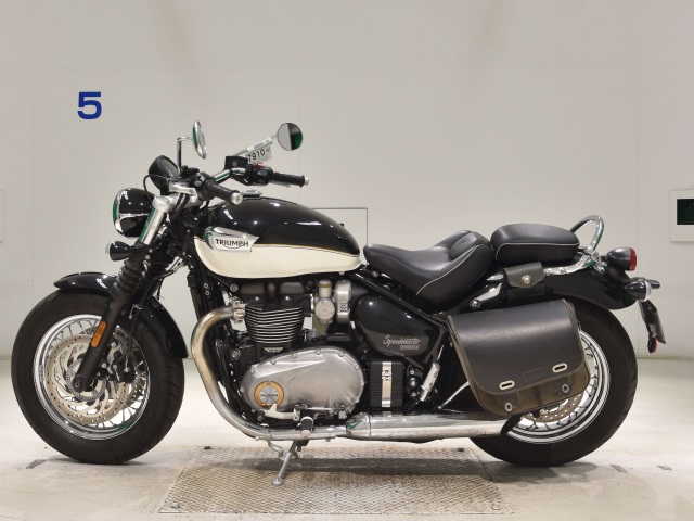 Triumph BONNEVILLE — фото 2