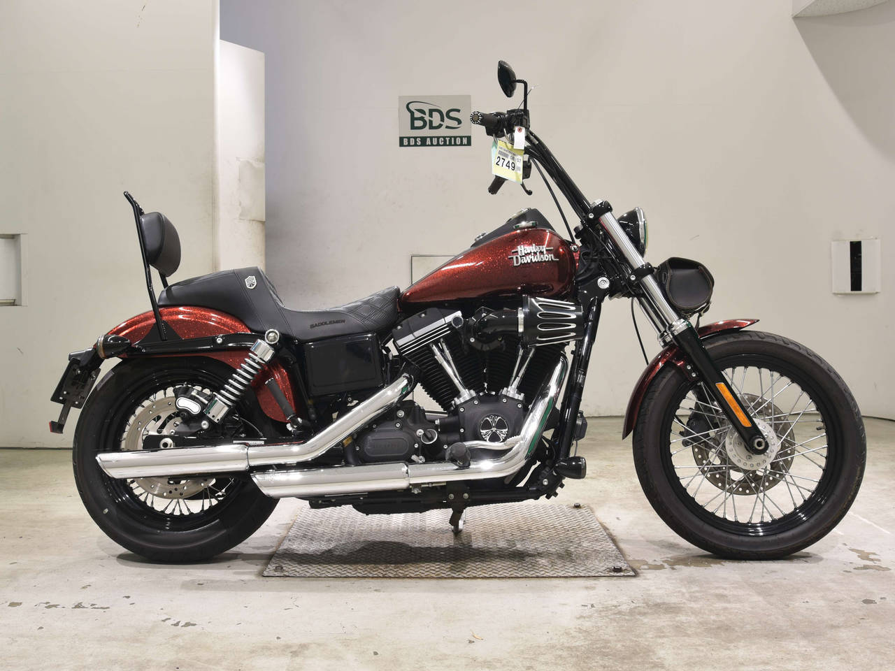 HD STREETBOB FXDB1580, right