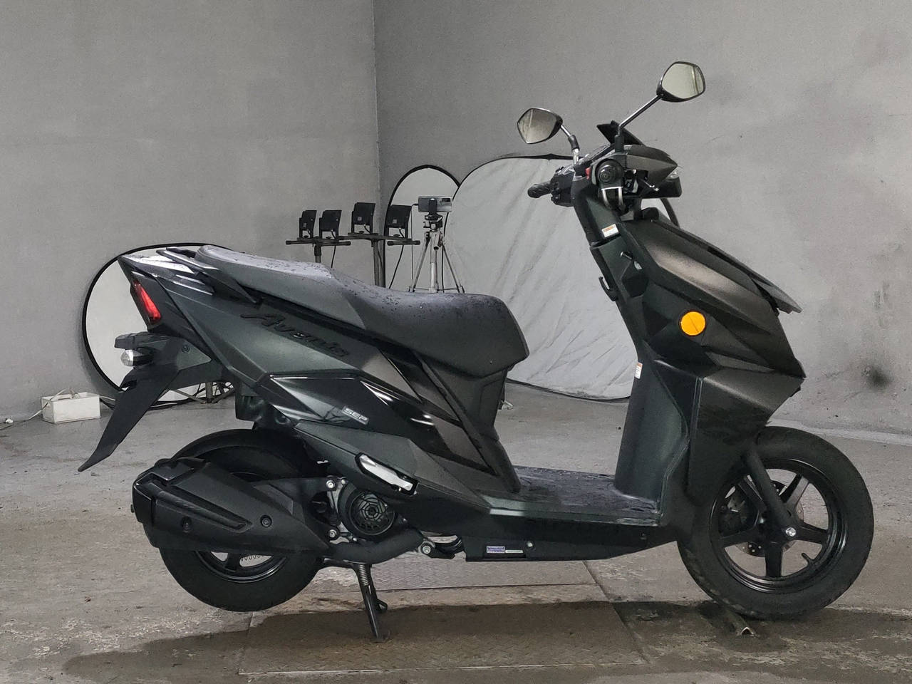 Suzuki AVENIS125