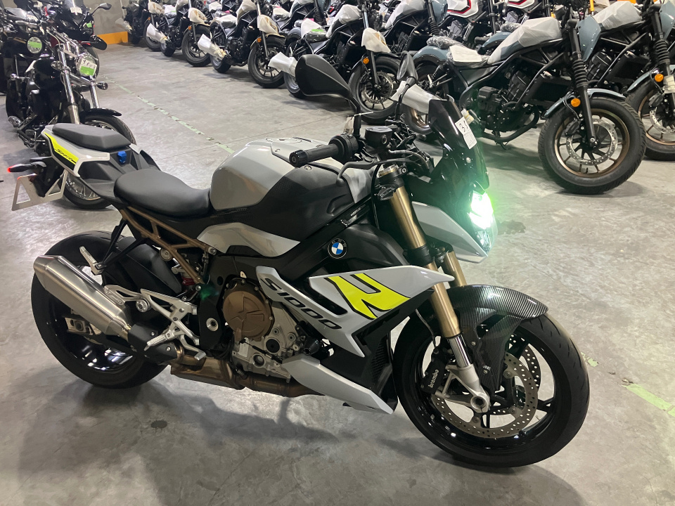 BMW S1000R