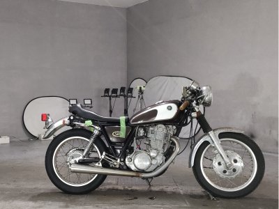 Yamaha SR 400