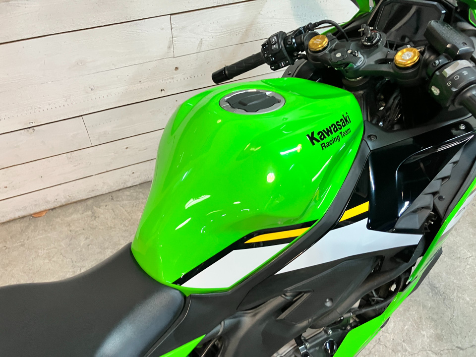 Kawasaki NINJA ZX-4RR — фото 16