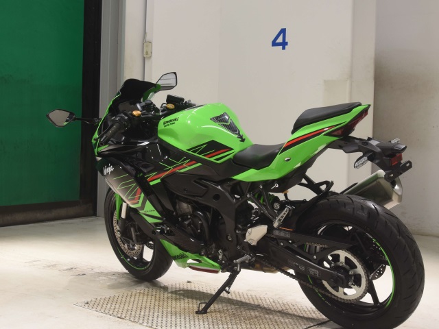 Kawasaki ZX-4RR — фото 6