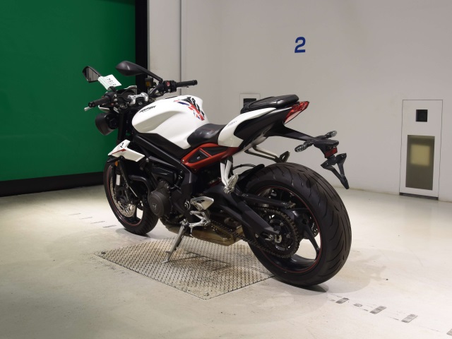 Triumph STREET TRIPLE R — фото 6