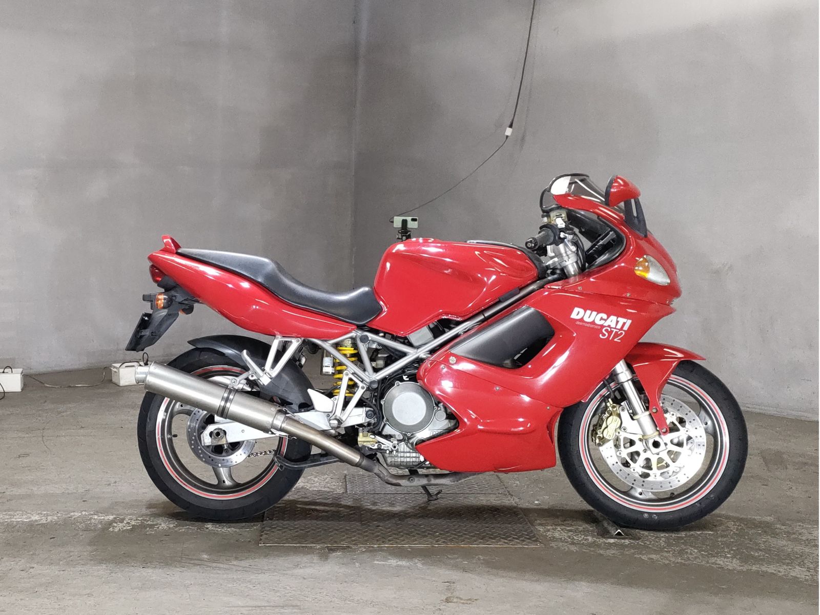 7597] Ducati ST2 - ZDMS100AA2B010583