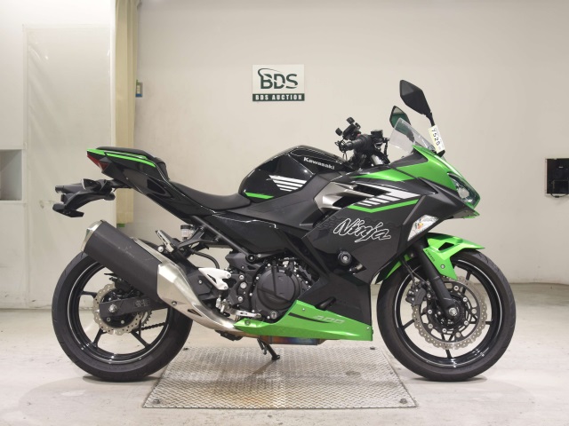 Kawasaki NINJA400
