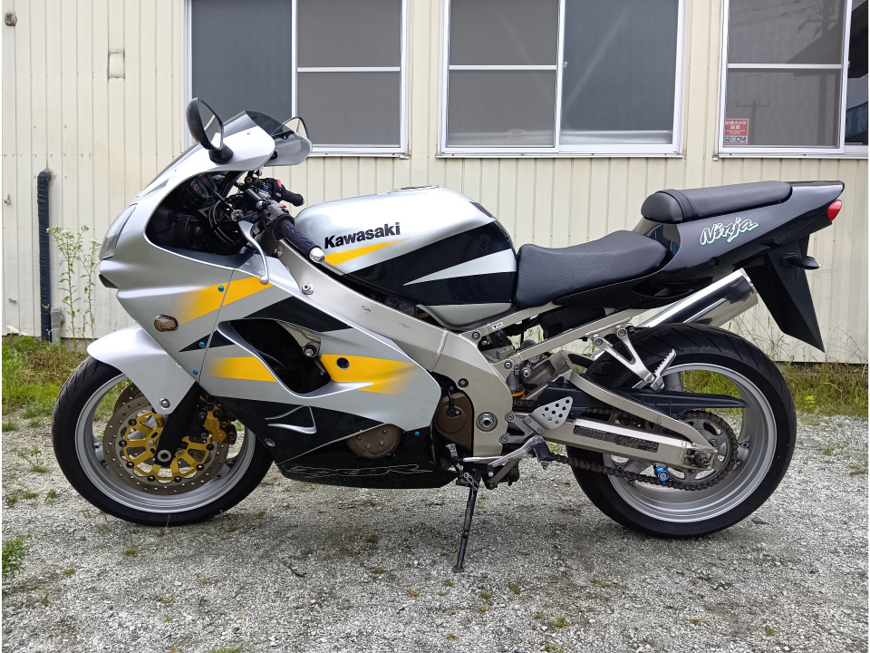2910] Kawasaki NINJA ZX-9R - ZX900B-039304