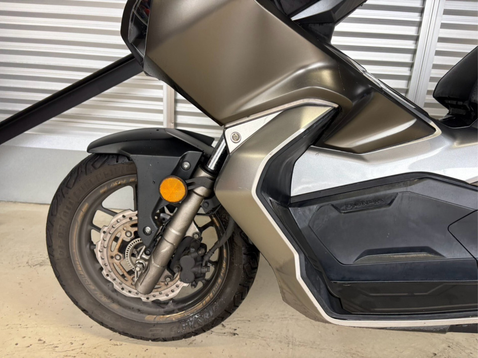 Honda ADV 150 — фото 9