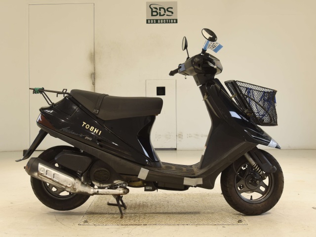 Suzuki ADDRESS V100