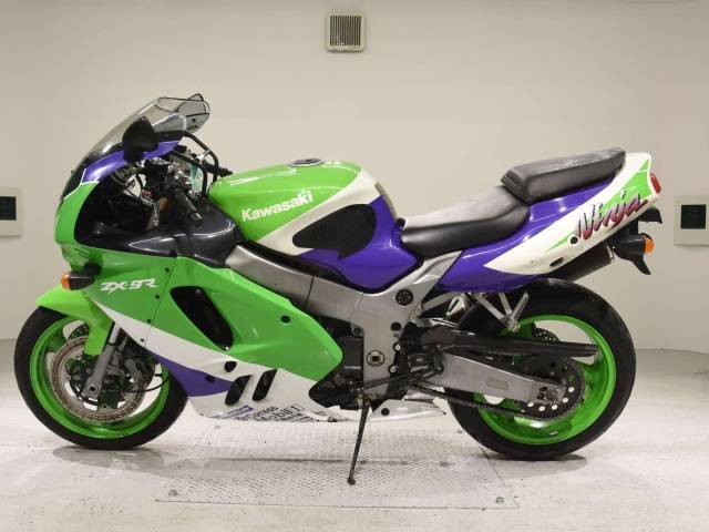 5146] Kawasaki NINJA ZX-9R - ZX900B-020372