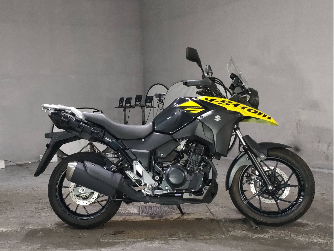 Suzuki V-STROM DL250