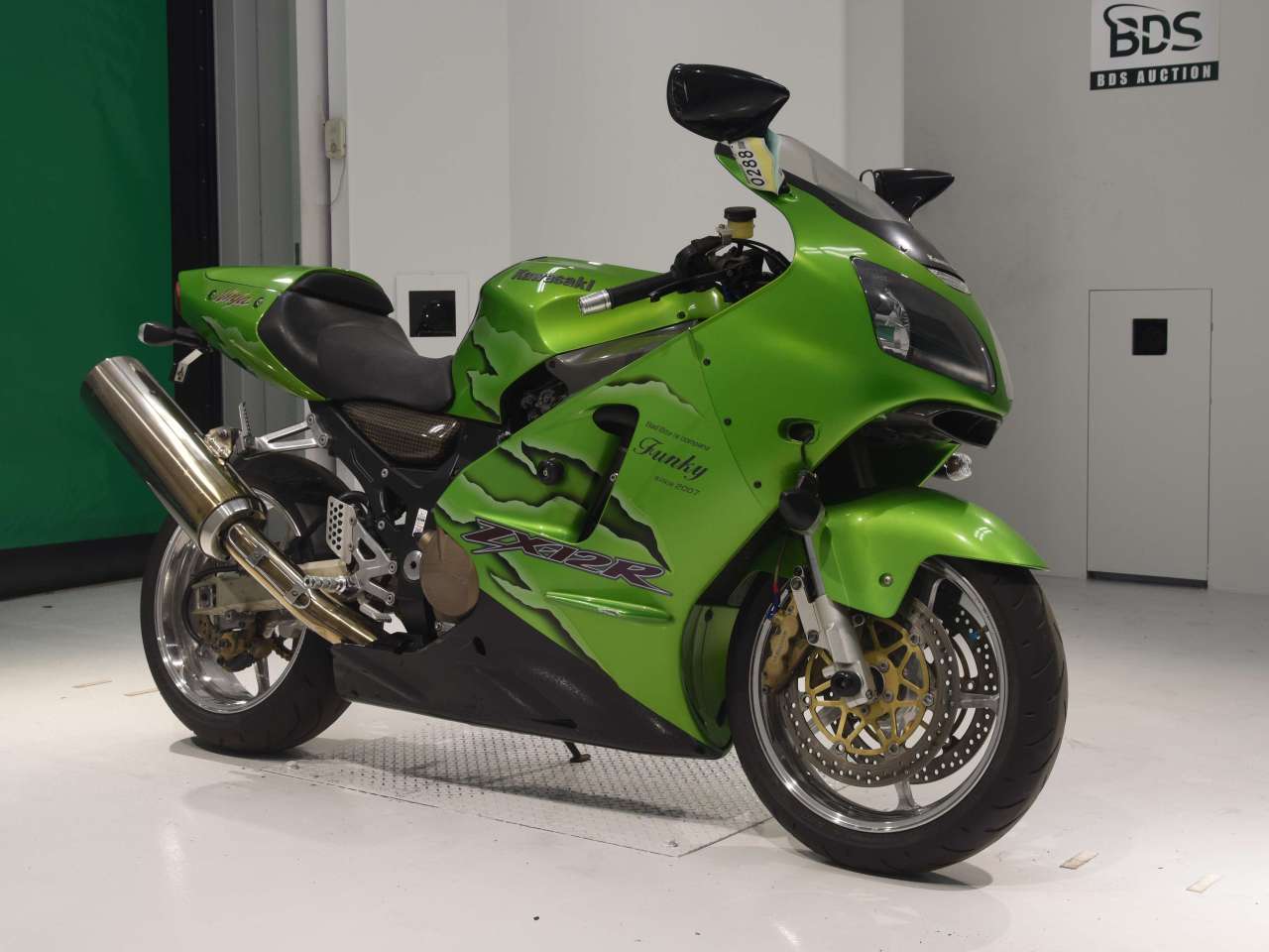 0288] Kawasaki NINJA ZX-12R - ZXT20A-025627