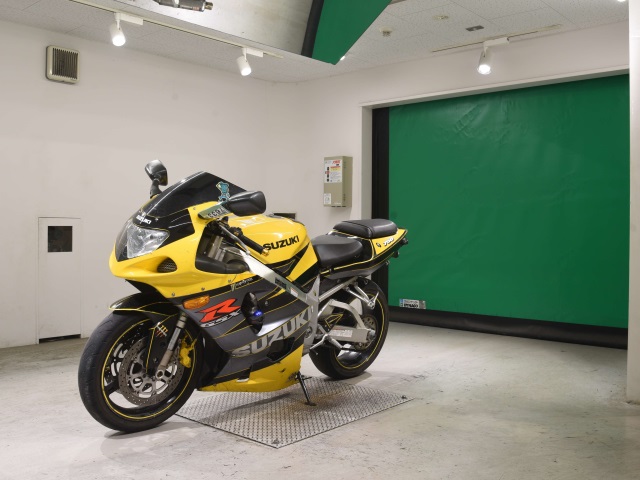 Suzuki GSX-R750 — фото 4