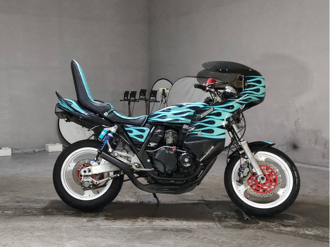 Yamaha XJR400