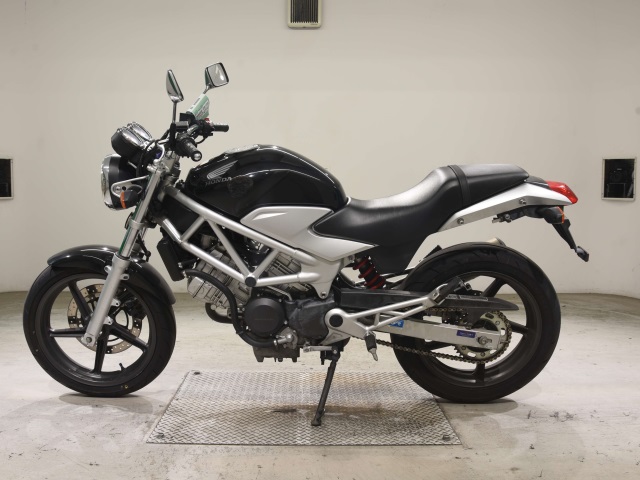 Honda VTR250 — фото 2