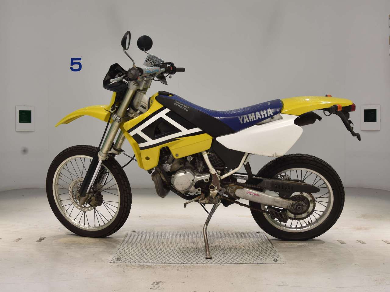 0009] Yamaha DT200WR - 3XP-004677