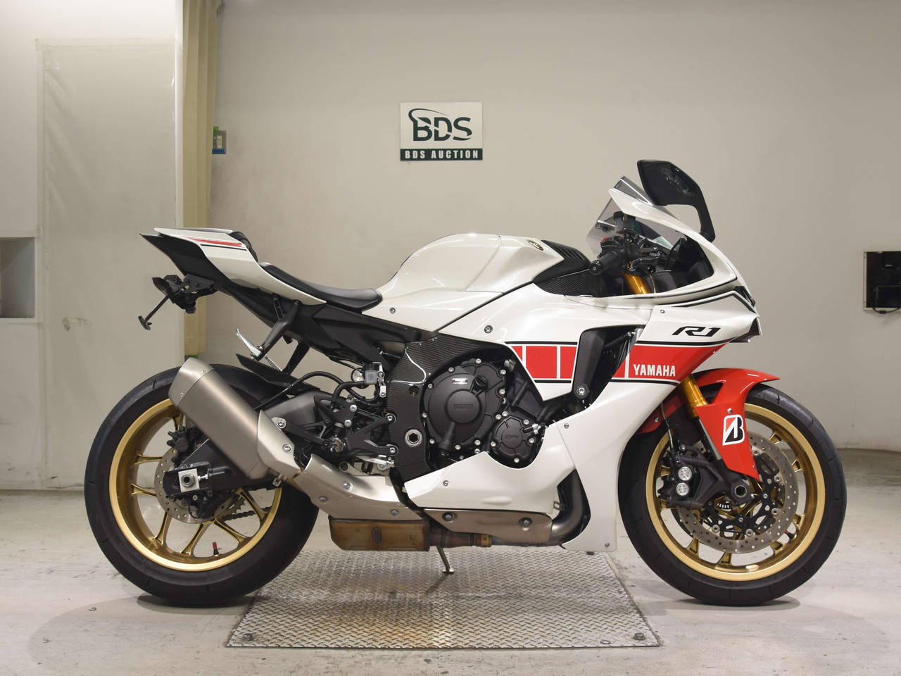 Yamaha YZF-R1