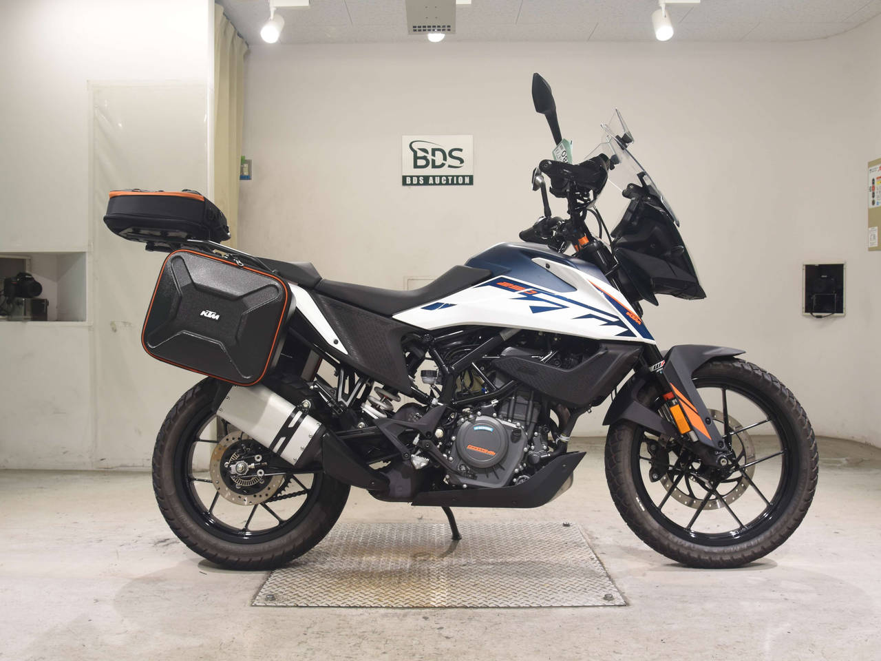 KTM 250 ADVENTURE, right