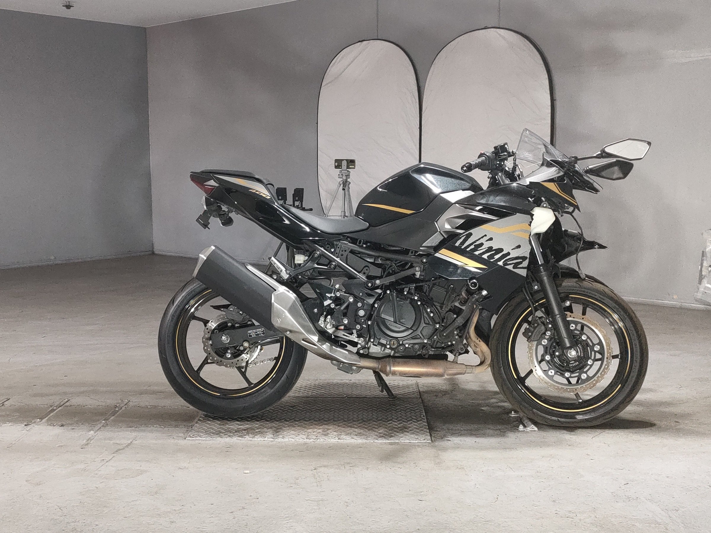 Kawasaki NINJA400