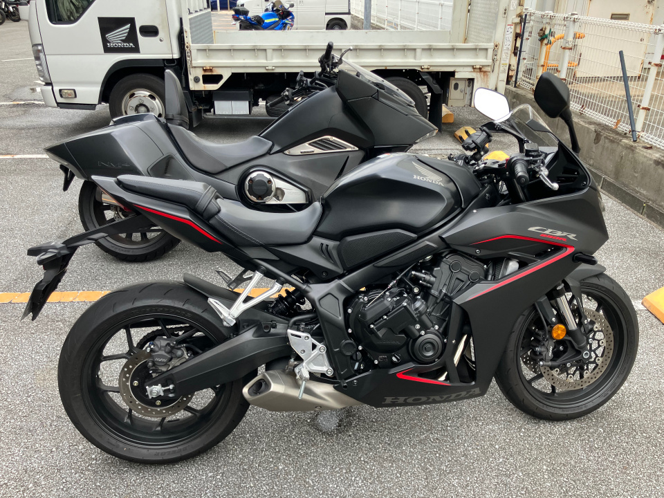 Honda CBR650R E-CLUTCH — фото 3