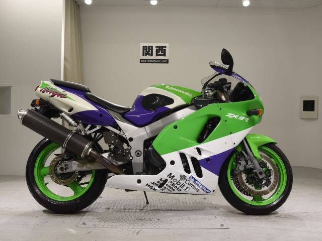 5146] Kawasaki NINJA ZX-9R - ZX900B-020372