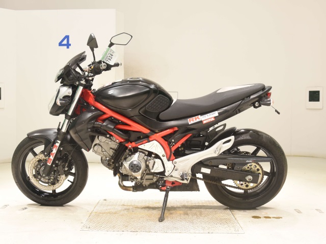 Suzuki GLADIUS 400 ABS — фото 2