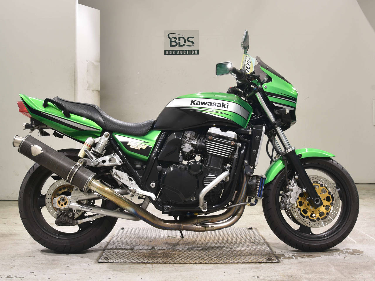 Kawasaki ZRX1100, right