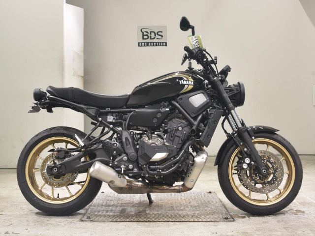 Yamaha XSR700-2